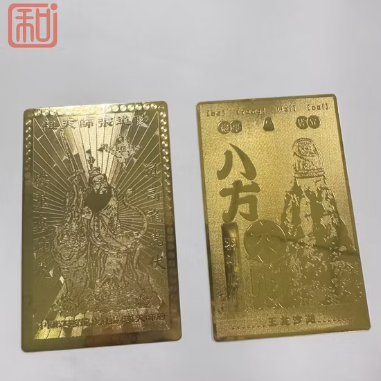 Pedaços de ouro rosa de metal vazio com castiçal de vidro